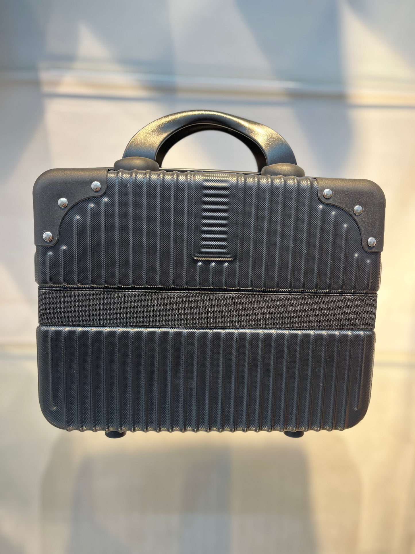 Durable Dark Black PP Hard Case Vanity Box | Travel Carry-On 01