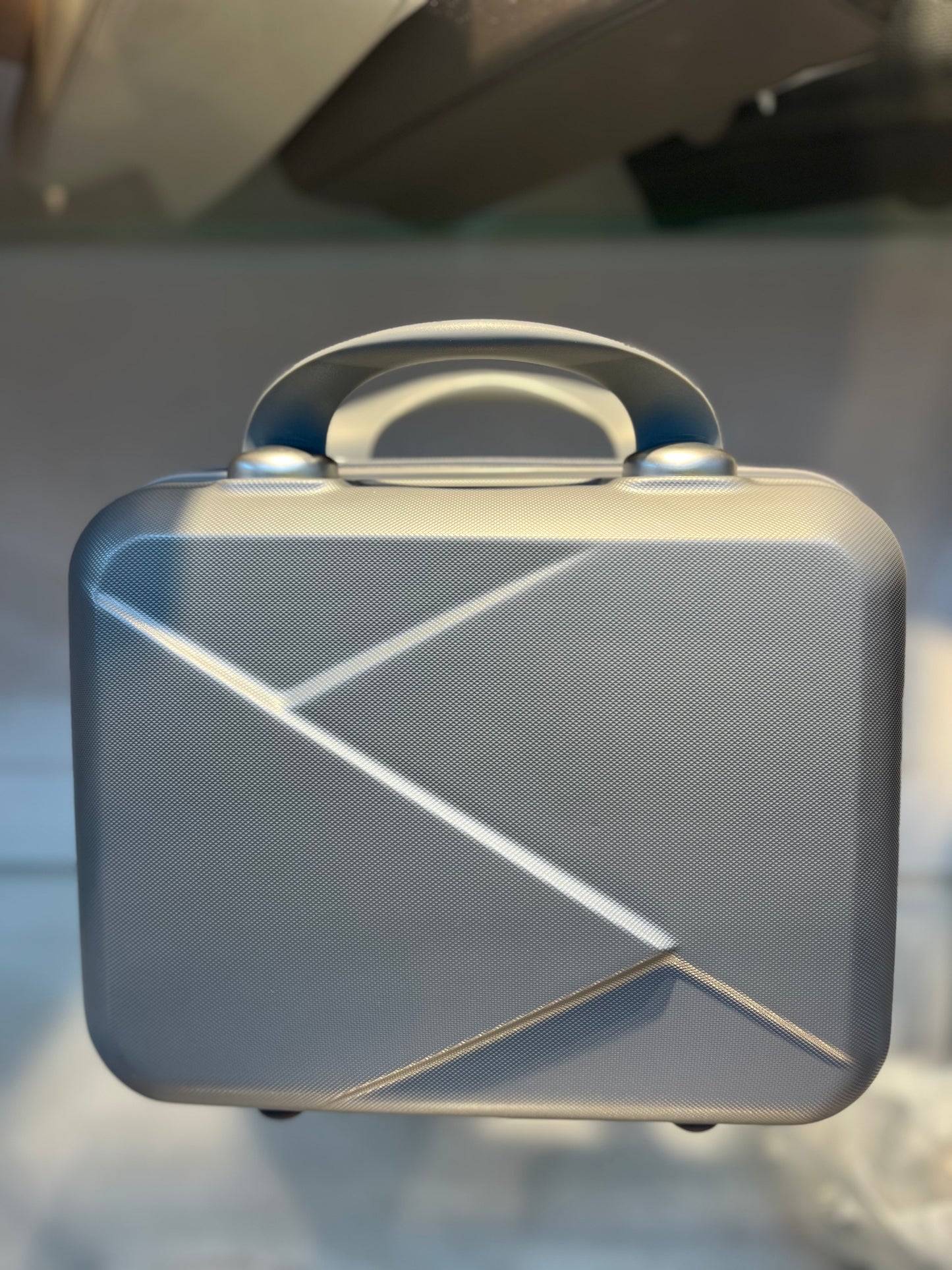 Durable Silver PP Hard Case Vanity Box | Travel Carry-On 02