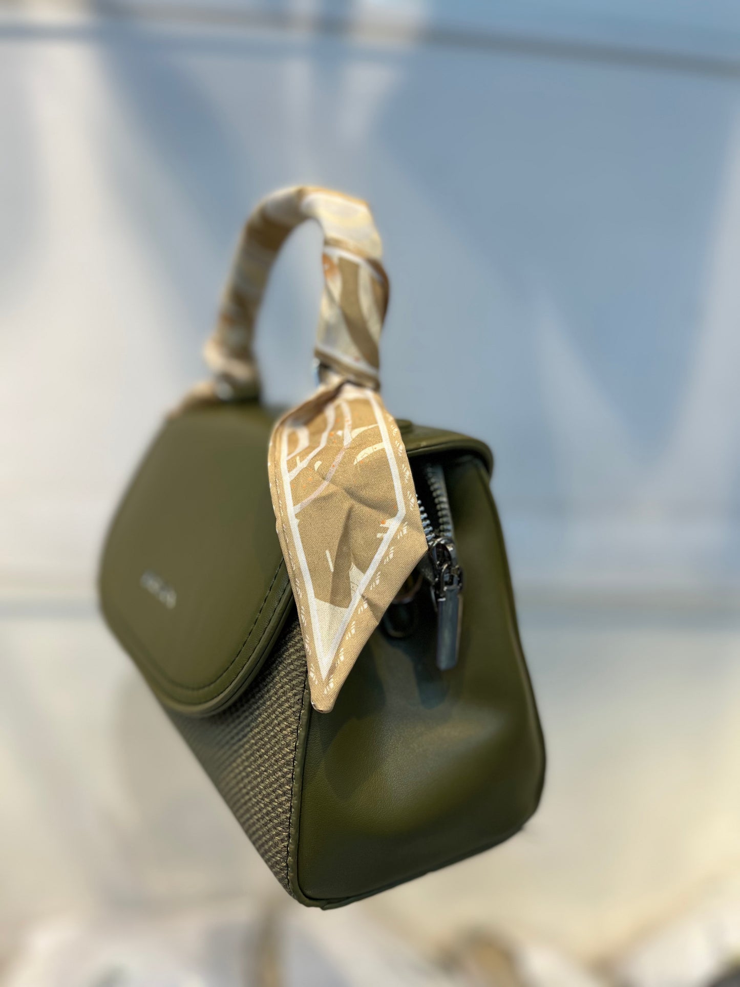 Elegant Green Faux Leather Top Handle Bag with Scarf Accent - Perfect for a Fashionable Look 02