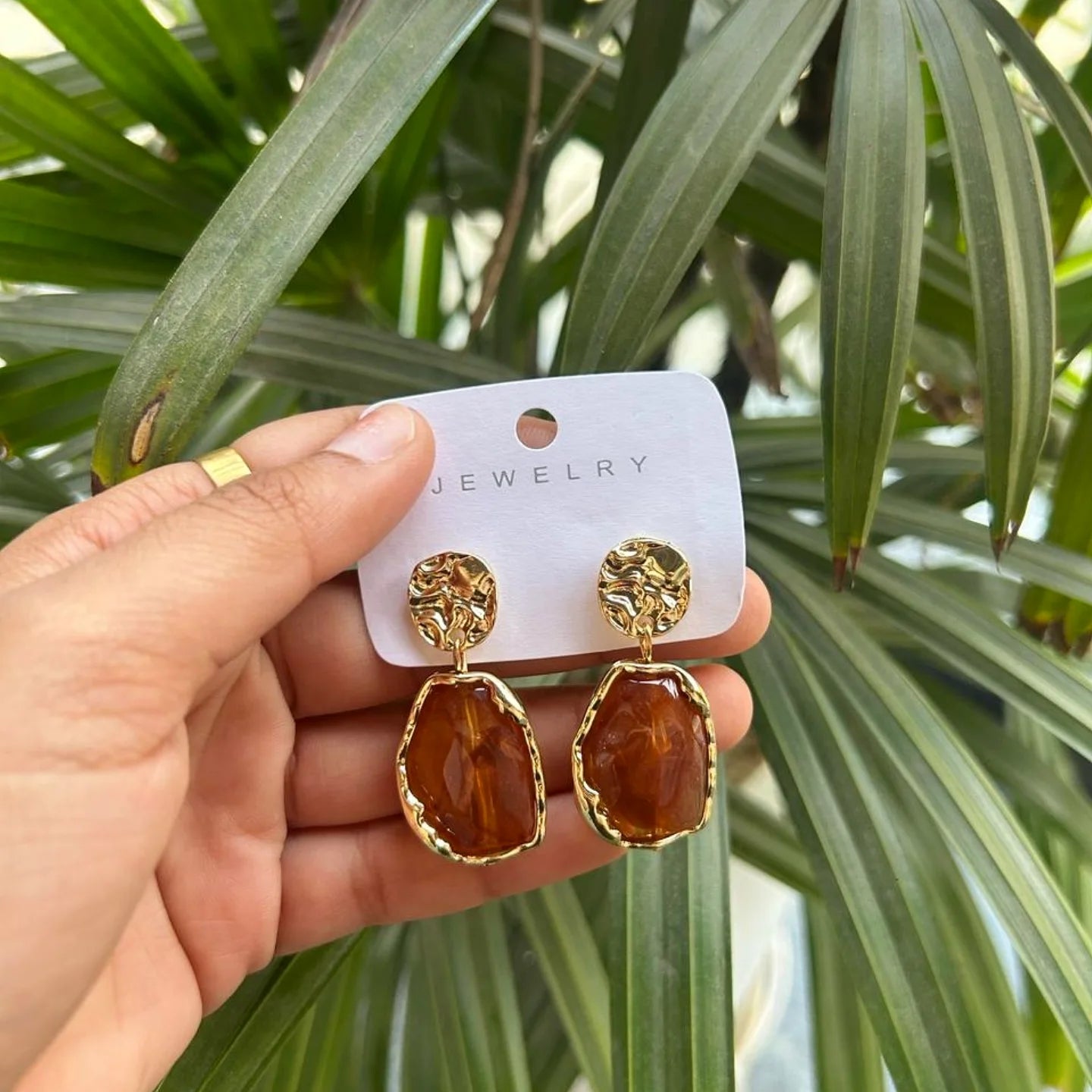 The Raisin Dangle Earrings | Anti-Tarnish Korean Collection