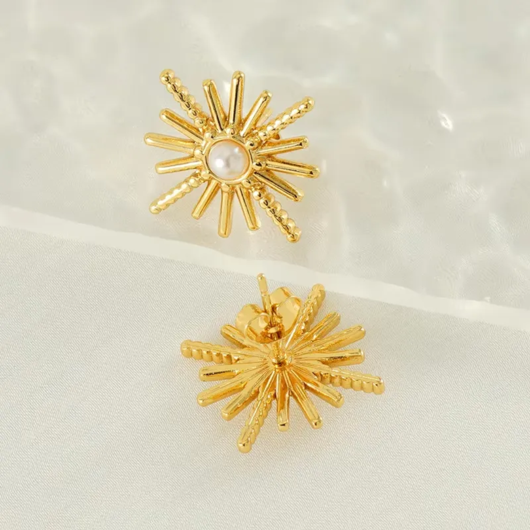 Solaris Pearl | Premium Anti-Tarnish Sunburst Pendant & Earrings Set