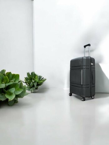 Vayaa 01 Black Luggage Set: Durable & Secure PP Trolley with 7-Year Warranty