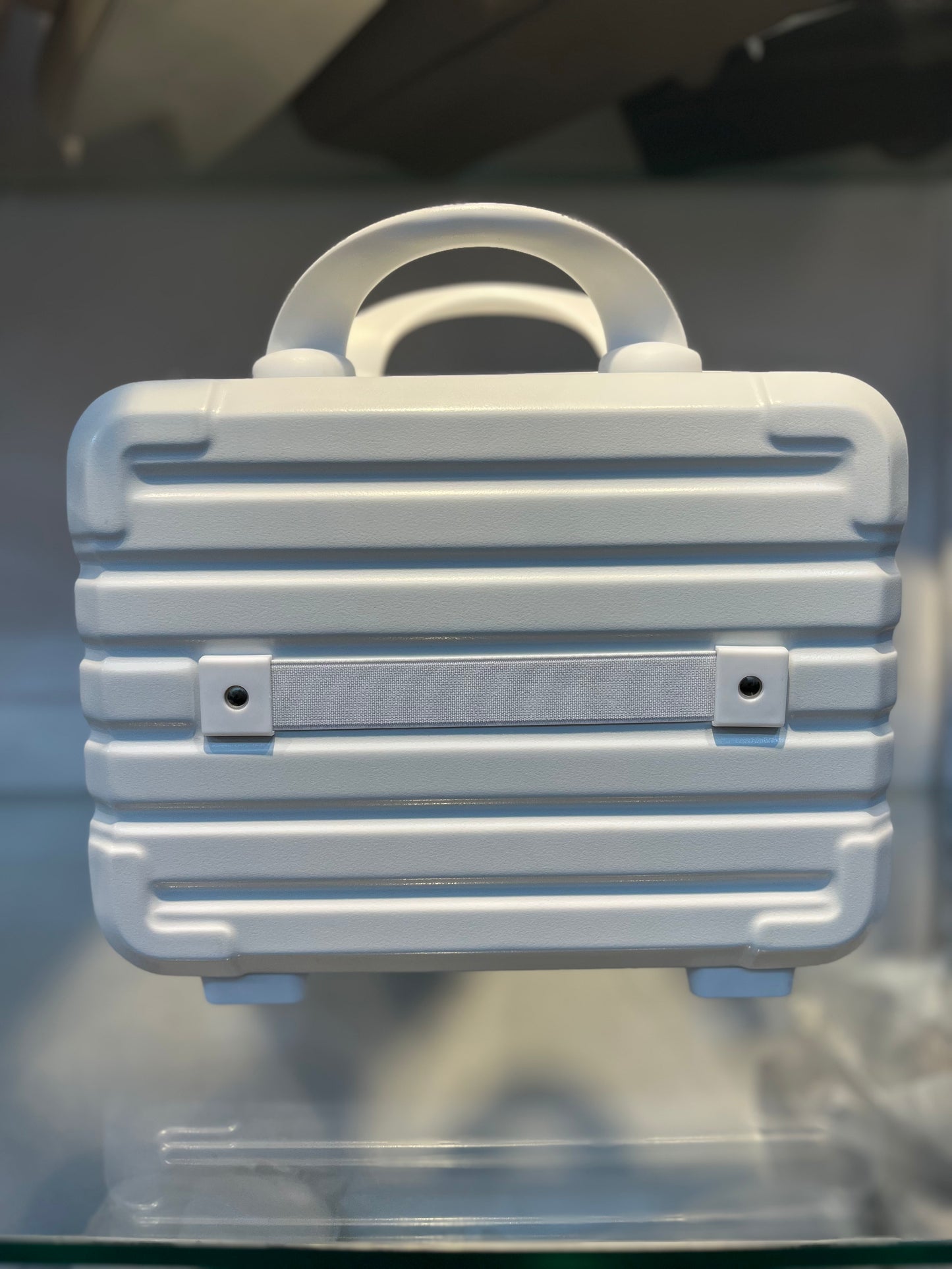 Durable White PP Hard Case Vanity Box | Travel Carry-On 03