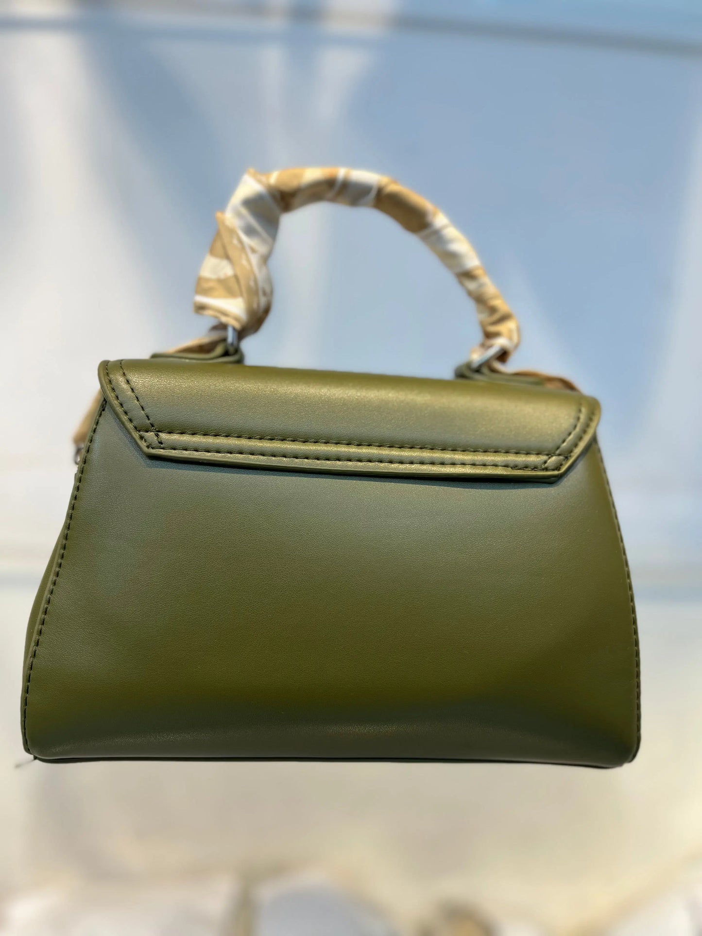 Elegant Green Faux Leather Top Handle Bag with Scarf Accent - Perfect for a Fashionable Look 02