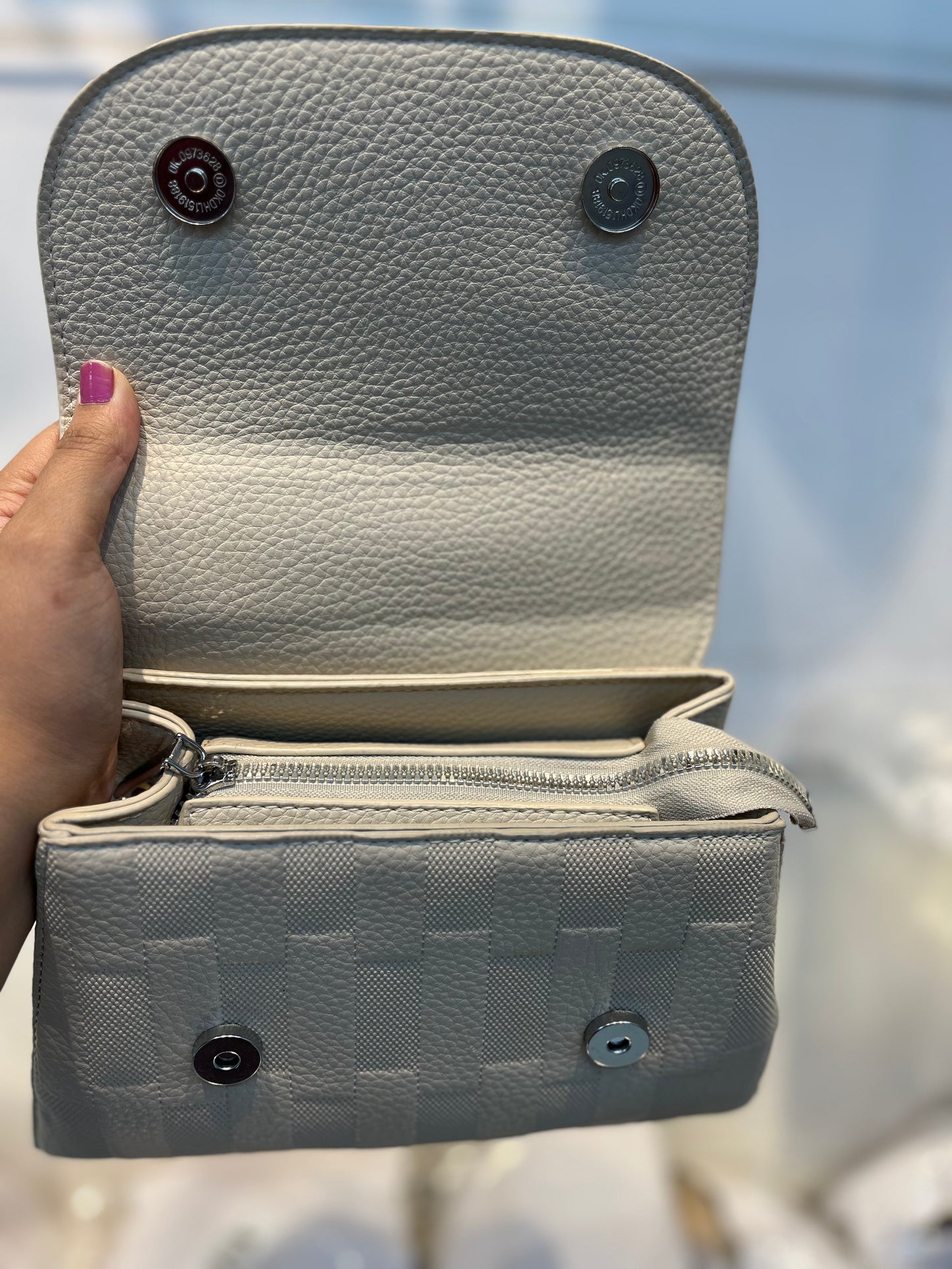 Elegant  Faux White Leather Top Handle Bag with Scarf Accent - Perfect for a Fashionable Look