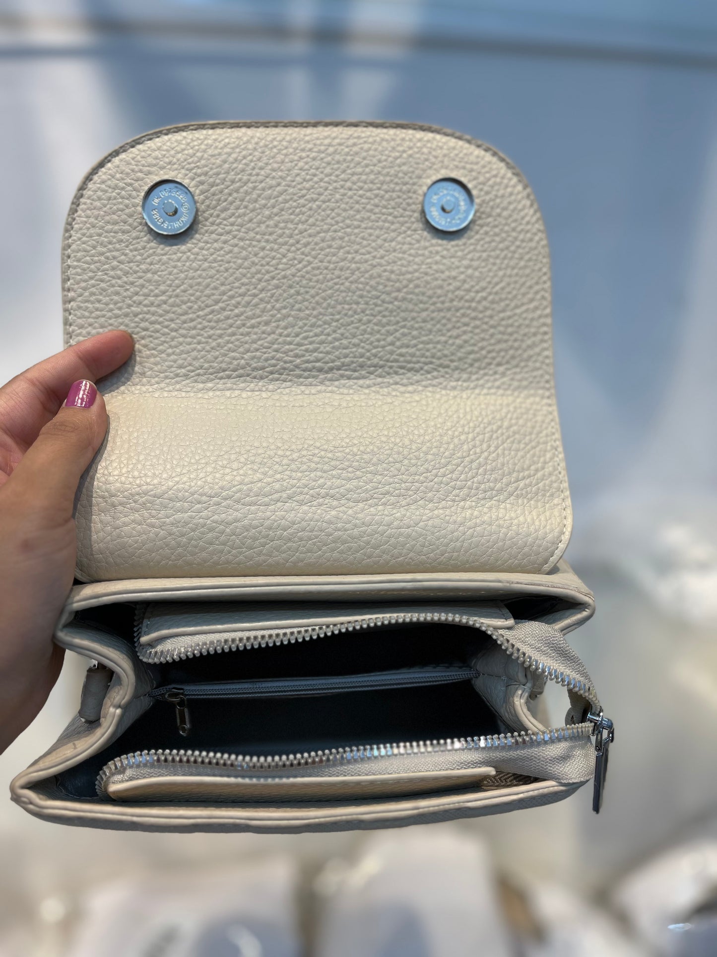 Elegant  Faux White Leather Top Handle Bag with Scarf Accent - Perfect for a Fashionable Look