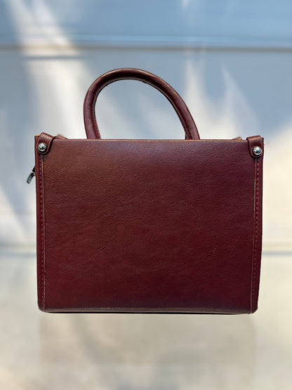 Minmin Claret Shade Faux Leather Handbag with Sling